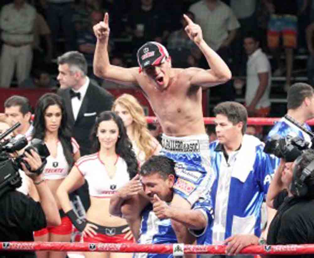 David tornado Sanchez vs Omar metrallet Rosales2